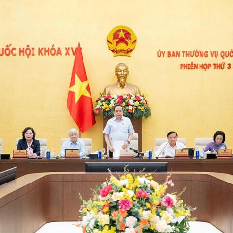 <a href="/tin-tong-hop" title="Tin tổng hợp" rel="dofollow">Tin tổng hợp</a>