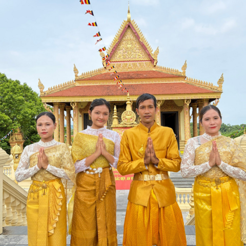 <a href="/kham-pha" title="Khám phá" rel="dofollow">Khám phá</a>