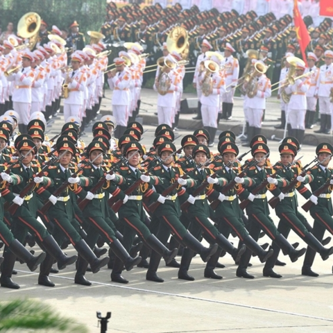 <a href="/tin-tong-hop" title="Tin tổng hợp" rel="dofollow">Tin tổng hợp</a>