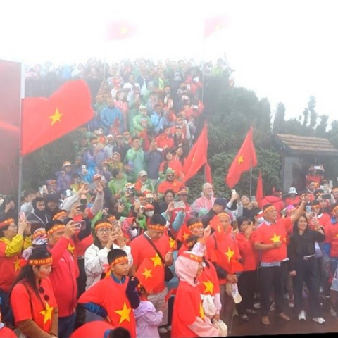 <a href="/gioi-tre" title="Giới trẻ" rel="dofollow">Giới trẻ</a>