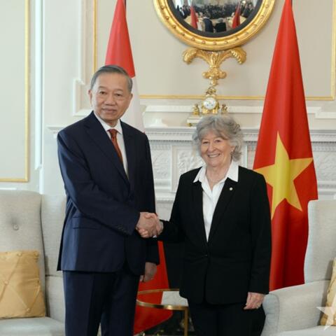 <a href="/tin-tong-hop" title="Tin tổng hợp" rel="dofollow">Tin tổng hợp</a>
