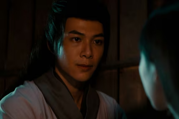 Trước thềm công chiếu, “Hoàng tử quỷ” tung MV nhạc phim “cực suy”