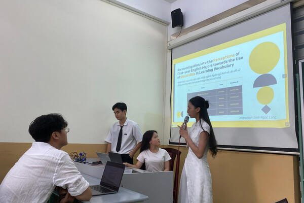 Văn học: Chìa khóa tư duy cho người học tiếng Anh