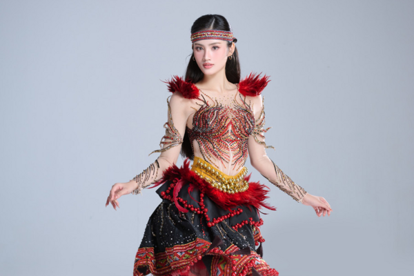 Miss World Vietnam 2025 lần đầu tiên ra mắt phần thi thiết kế trang phục