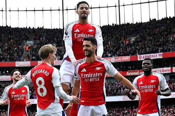 Kết quả, lịch thi đấu bóng đá mới nhất: Arsenal 'nhuộm đỏ' derby London