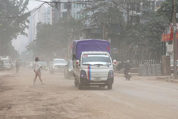 Để người dân không bị bụi công trình "bủa vây"