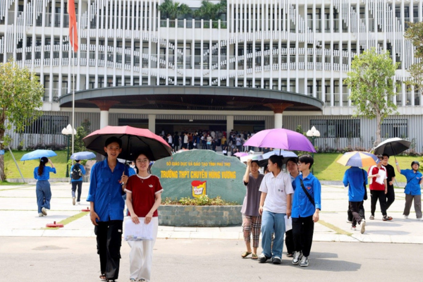 Phú Thọ công bố đề thi tham khảo môn chuyên vào lớp 10