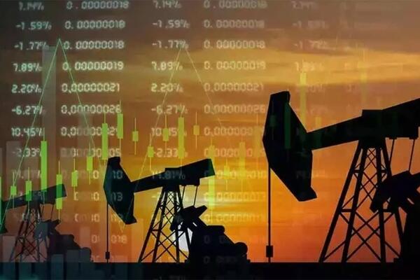 Giá xăng dầu hôm nay (2-3): Dự báo tăng mạnh