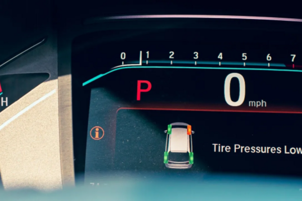 Cảm biến áp suất lốp biến ô tô thành thiết bị theo dõi thầm lặng