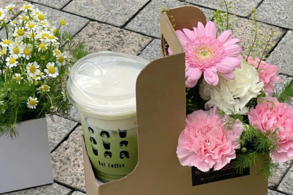 Quà tặng 8/3 theo set 'gây sốt' mạng xã hội