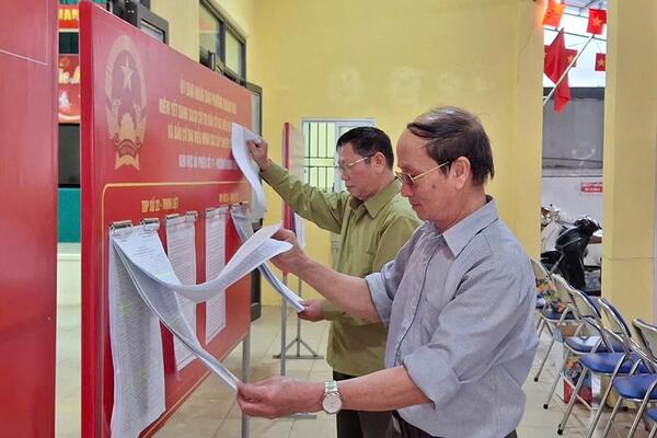 Vững thế chủ động trước ngày bầu cử