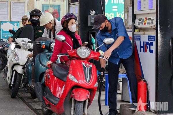 Đẩy mạnh các giải pháp ổn định thị trường xăng dầu