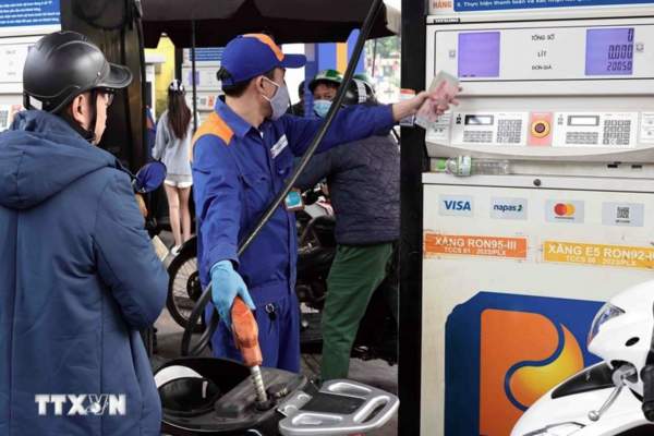 Giá xăng dầu hôm nay (12-3): Giá xăng dầu trong nước đồng loạt giảm