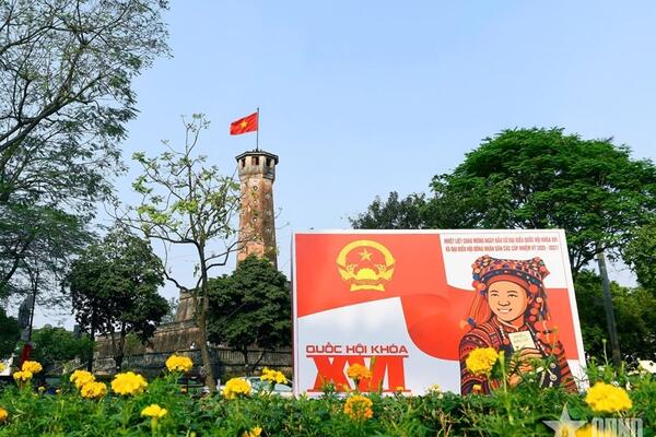 Thủ đô rực rỡ cờ hoa chào mừng ngày hội lớn