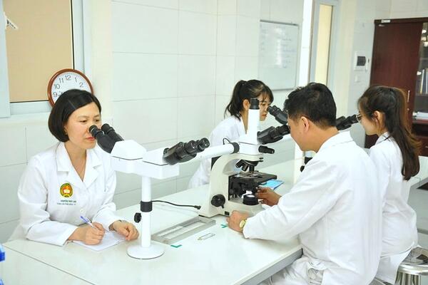 Tận tụy, sáng tạo vì người bệnh