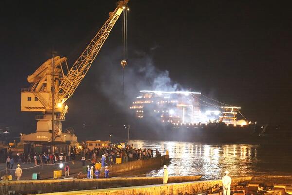 Hạ thủy thành công tàu điện gió ngoài khơi với công nghệ hiện đại