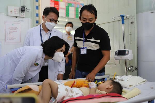 Không để lây nhiễm chéo, hạn chế tối đa tử vong do bệnh tay chân miệng