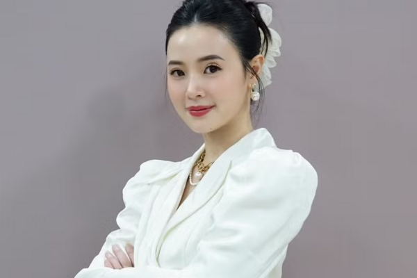 Không còn là nàng ’nàng thơ’, Midu lột xác thành nữ tổng tài sắc sảo