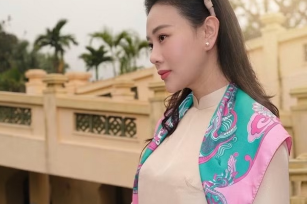 Phương Oanh chia sẻ loạt ảnh mới nhất, dịu dàng nhưng phảng phất nỗi buồn