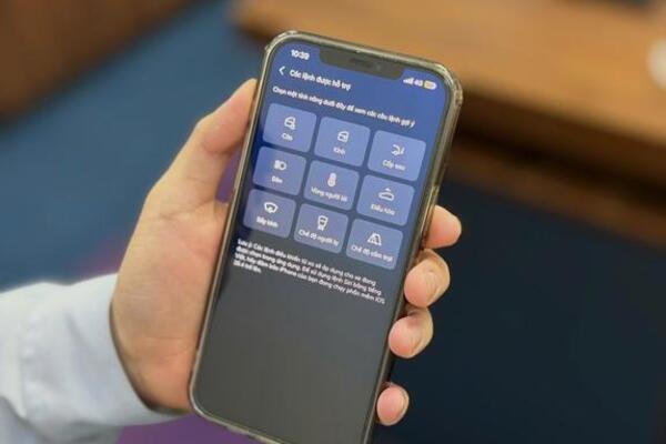 Chủ xe VinFast thích thú với tính năng “kết nối mọi lúc, quản lý mọi nơi”