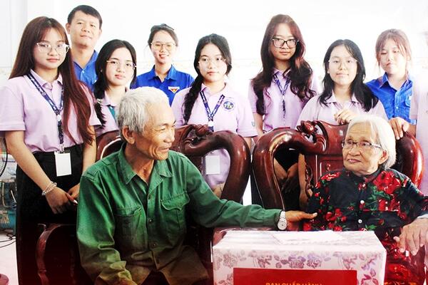 Học đức hy sinh của mẹ