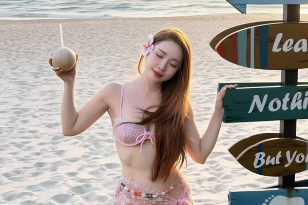 'Cá sấu chúa' Quỳnh Nga khoe đường cong 'vạn người mê' sau khi tăng cân