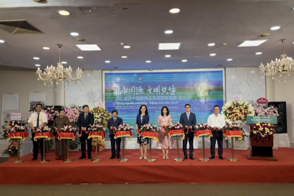 Không gian nghệ thuật kết nối văn hóa Việt - Trung hút khách tại Hà Nội