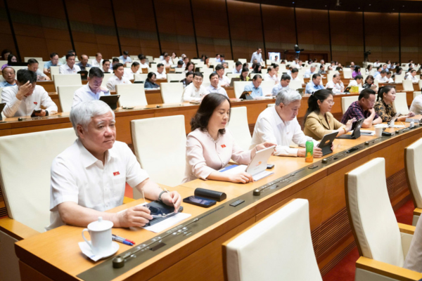 Hôm nay, Quốc hội thảo luận sửa luật về công nghệ, viễn thông và giao dịch điện tử