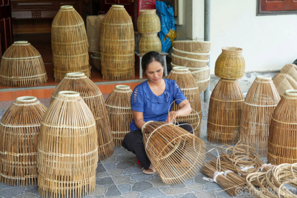 Khi nông dân đưa nơm tre lên “chợ số”