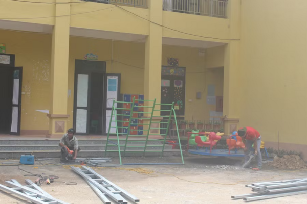 Ưu tiên nguồn lực cho trường miền núi trước năm học mới
