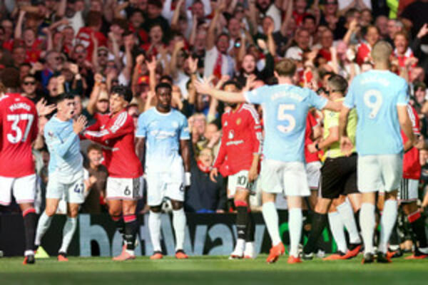 Haaland ghi bàn tranh cãi giúp Man City hạ Man Utd