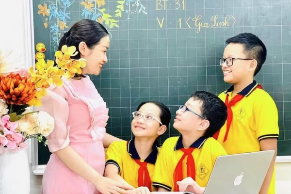 Trả giáo viên về đúng việc