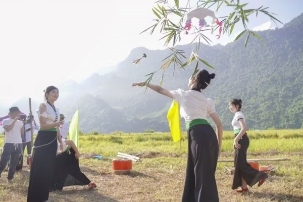 Độc đáo Lễ hội Kin Lẩu Khẩu Mẩu của người Thái ở Phong Thổ