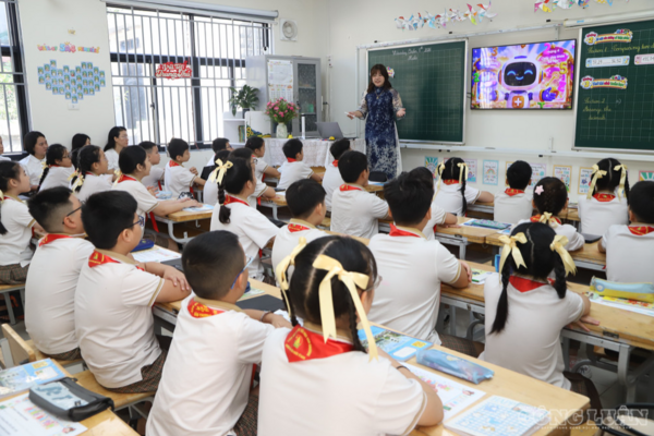 Phụ huynh không còn phải 'nhắm mắt' đăng ký lớp tăng cường, hết thời 'không ép nhưng ai cũng học'