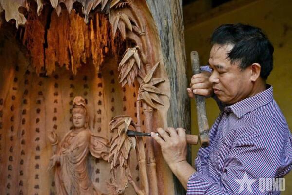 Giữ tinh hoa nghề chạm khắc gỗ Đông Giao