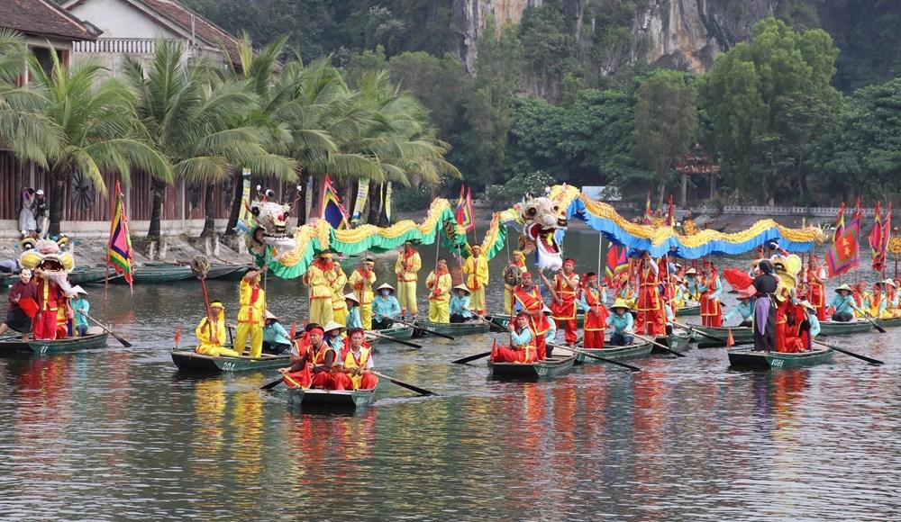 [Photo] Kham pha Ninh Binh - vung dat hap dan khach du lich hinh anh 25