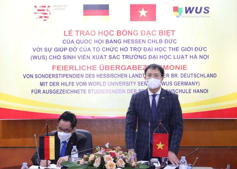 Quốc hội bang Hessen - CHLB Đức trao học bổng cho sinh viên Trường Đại học Luật Hà Nội ảnh 2