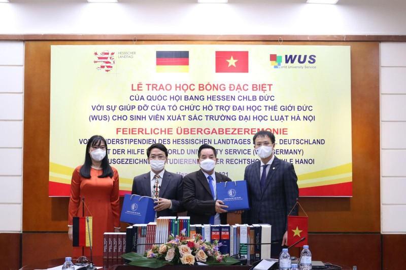 Quốc hội bang Hessen - CHLB Đức trao học bổng cho sinh viên Trường Đại học Luật Hà Nội ảnh 5