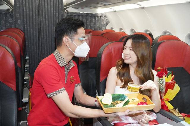 Mừng ngày Quốc tế Hạnh phúc, Vietjet bán vé chỉ từ 20.300 đồng - Ảnh 1.