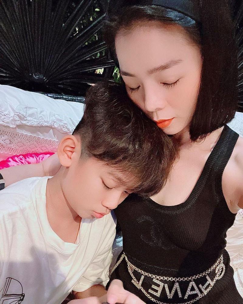 Lệ Quyên bất ngờ đăng đàn tuyển con dâu khi quý tử mới 11 tuổi ảnh 2
