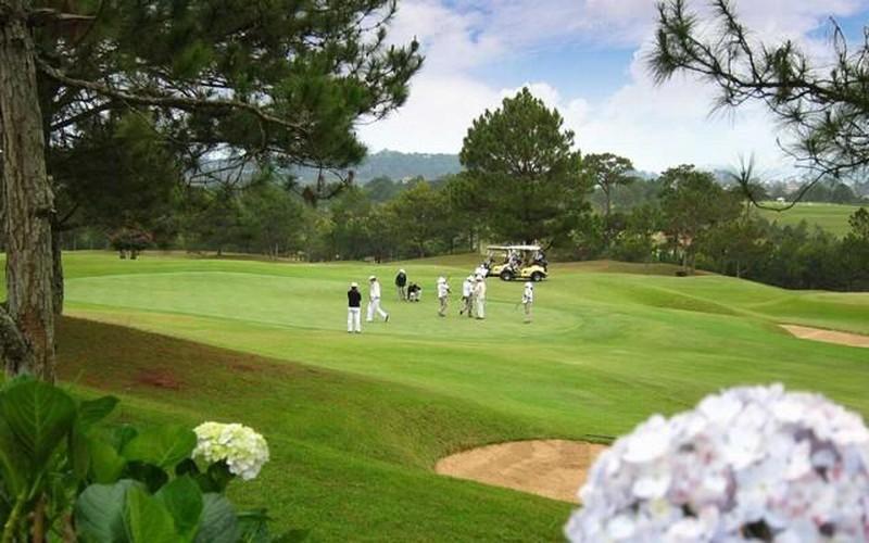 Sân golf lâu đời nhất Việt Nam ở Đà Lạt mộng mơ ảnh 2