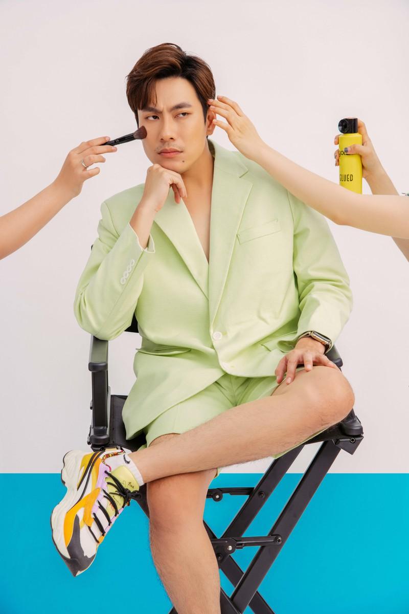 Sao phim “Nghề siêu dễ” lên đồ cá tính, hẹn gặp khán giả miền Tây tại rạp phim ảnh 8