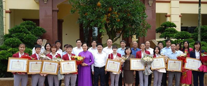 Hà Nam: Tuyên dương các huấn luyện viên, vận động viên đạt thành tích cao tại SEA Games 31 ảnh 3