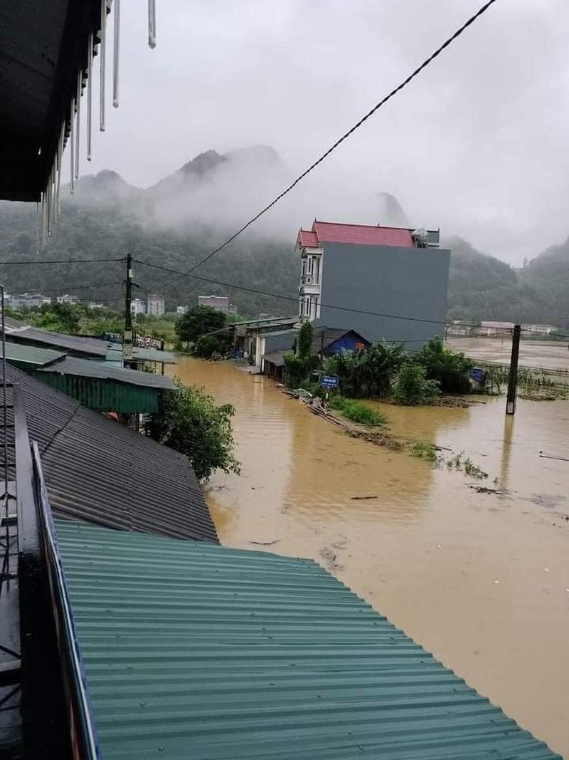 Mưa lớn gây ngập úng, sạt lở tại Lào Cai ảnh 3