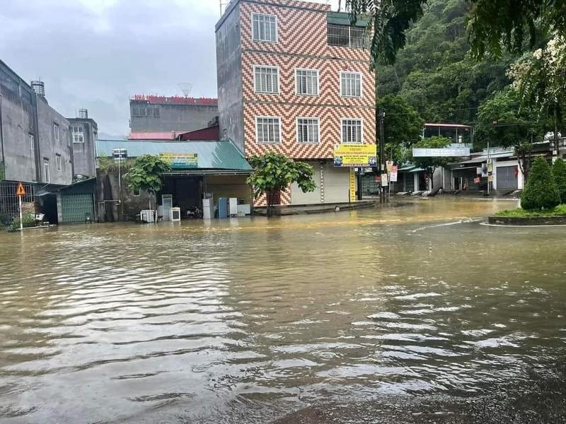 Mưa lớn gây ngập úng, sạt lở tại Lào Cai ảnh 4