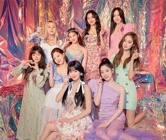 Twice từng phải hoạt động thiếu người khi thành viên Jeong Yeon phải điều trị tâm lý kéo dài. Ảnh: JYP Entertainment