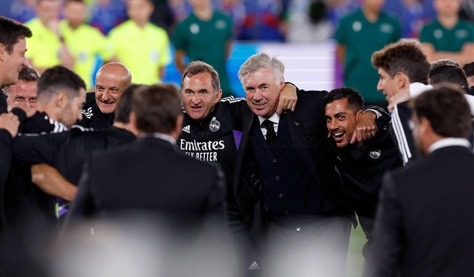 Huấn luyện viên Carlo Ancelotti lập kỷ lục với ần thứ tư giành Siêu cúp Châu Âu. Ảnh: Real Madrid