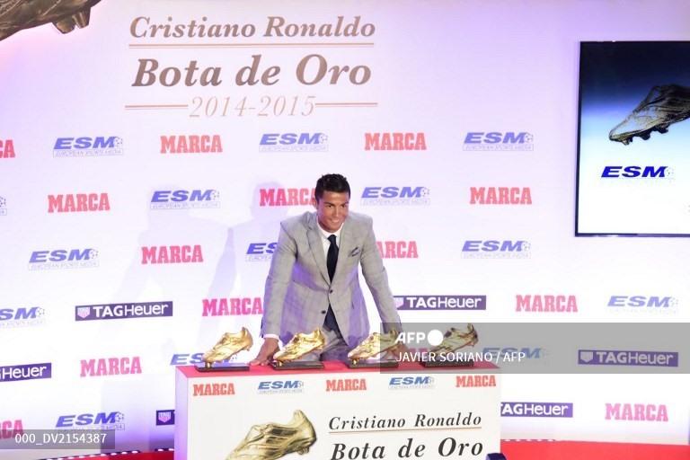 Ronaldo có 4 lần đoạt Chiếc giày vàng trong sự nghiệp.  Ảnh: AFP