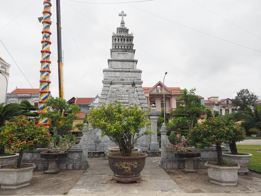 Phú Nhai: Vương cung Thánh đường lớn nhất Đông Nam Á, điểm đến lý tưởng cho mùa Giáng sinh ảnh 2