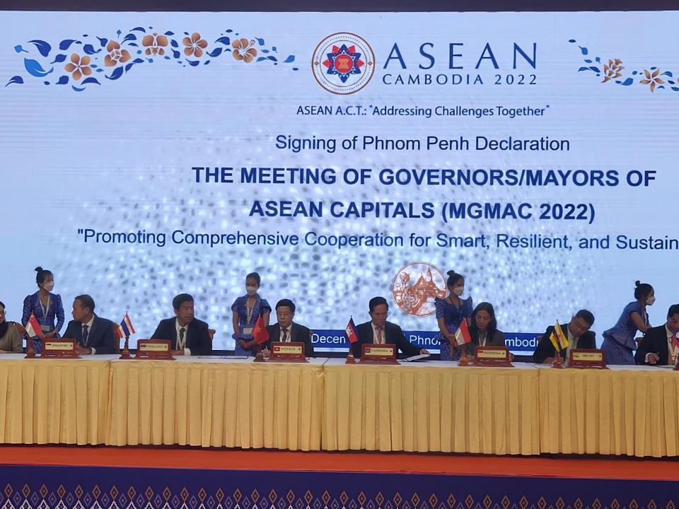 Lễ k&yacute; kết tuy&ecirc;n bố chung tại Hội nghị Thị trưởng Thủ đ&ocirc; c&aacute;c nước ASEAN (MGMAC 2022 được tổ chức tại&nbsp; thủ đ&ocirc; Phnom P&ecirc;nh, Campuchia